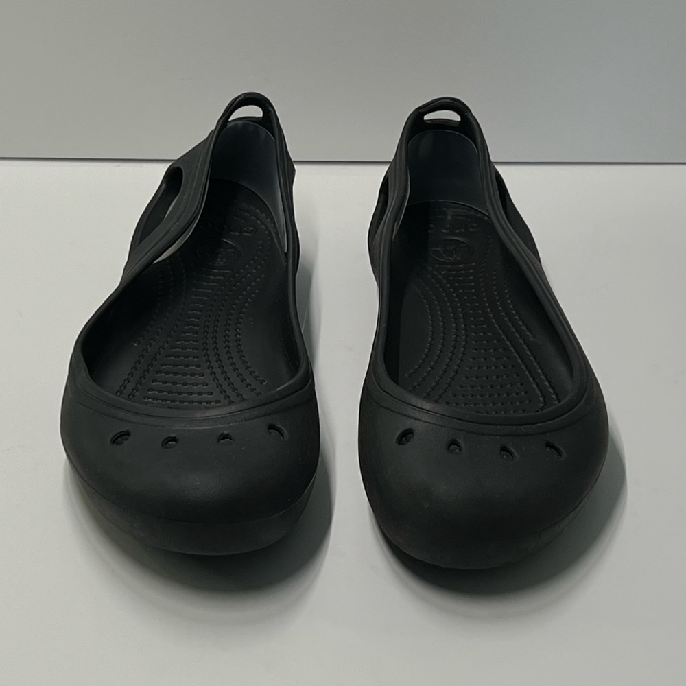 CROCS Women’s Size 11 Black Slip On - Picture 4 of 9